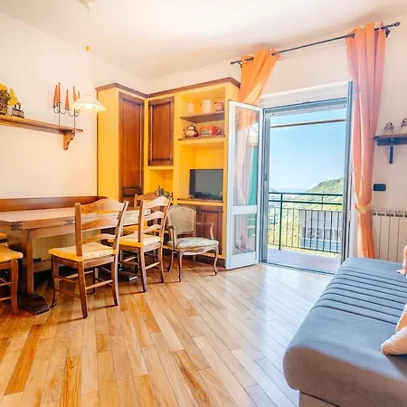 Wooden House-5 Beds *