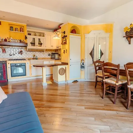 Wooden House-5 Beds Appartement Salto Chiesa